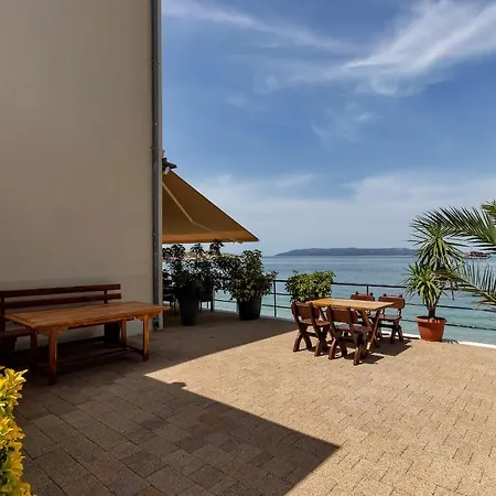 Beach Riviera - Zuta Kuca Gasthuis *