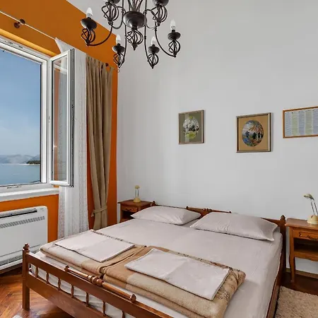 Gasthuis Beach Riviera - Zuta Kuca Makarska
