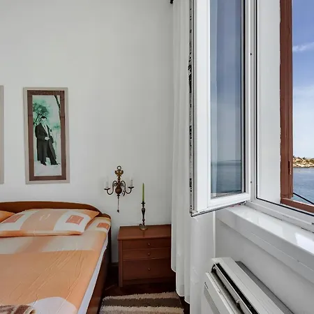 Gasthof Riviera - Zuta Kuca Makarska