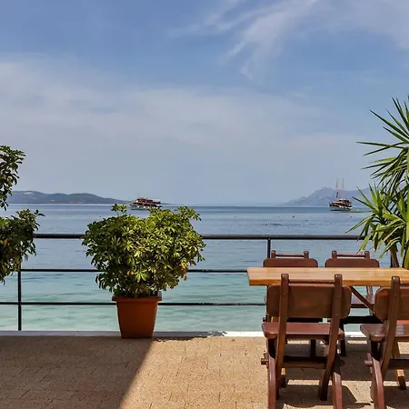 Riviera - Zuta Kuca Makarska