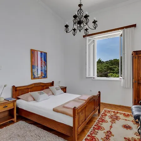 Gasthof Riviera - Zuta Kuca Makarska