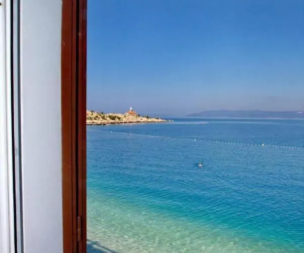 Riviera - Zuta Kuca * Μακάρσκα