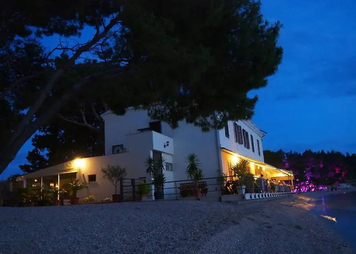 Riviera - Zuta Kuca Πανσιόν *